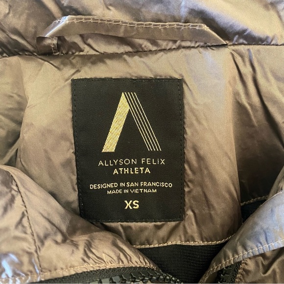 Athleta x Allyson Felix Luxe Crop Half Zip Pull Over Jacket Metallic Brown: XS - Picture 9 of 12